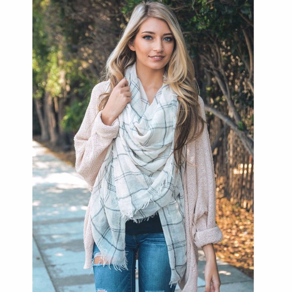 White Faded Plaid Frayed Edge Scarf - Picture 2 of 2